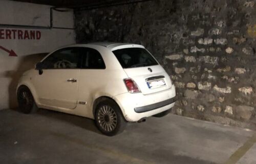 Grand parking Paris rue Guy Moquet (75)