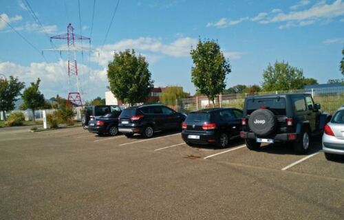 Parking et transfert 3 min aéroport Strasbourg Entzheim (67)