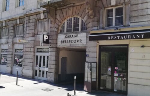 Place de parking extérieure Lyon presqu'ile quartier Ainay  (69002)