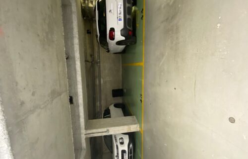 Parking Créteil près du metro ling 8 point du lac et bus 393 et 281 eruoparc