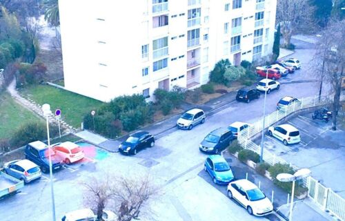 Location 2 parking Toulon impasse des genévriers (83)