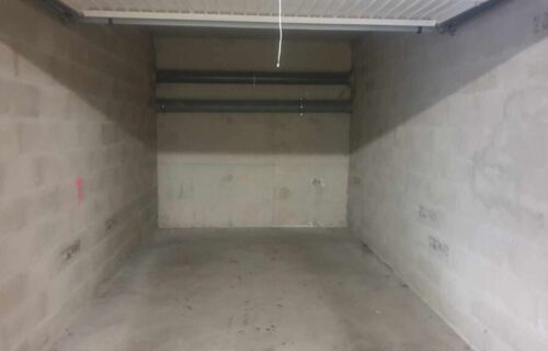 Garage fermé