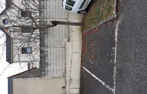 Parking proche du RER B Croix de Berny à Antony