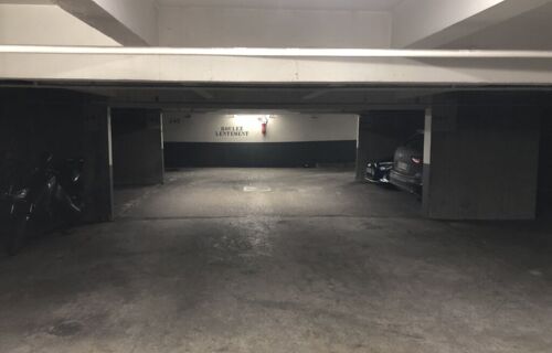 Place de parking en sous sol parc Monceau