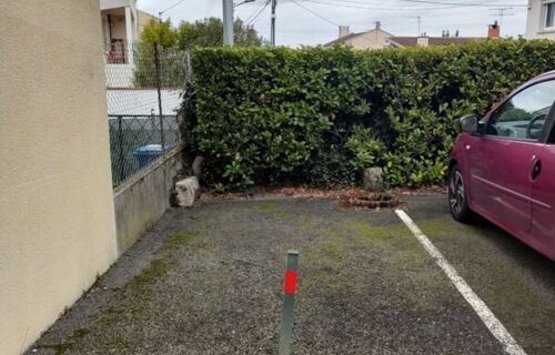 Place de stationnement dans résidence privée