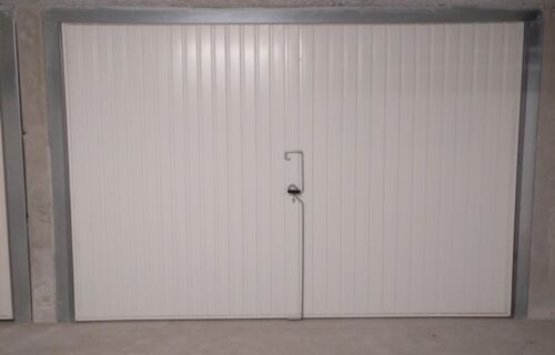 Garage souterrain fermé et privé proche de l'aéroport de Genève