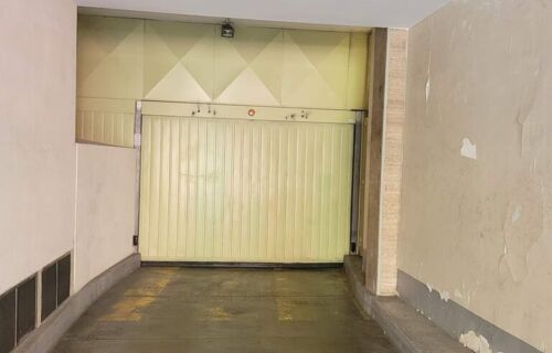 Parking sécurisé, emplacement stratégique