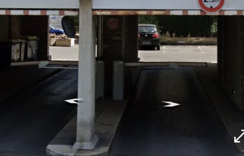 Parking extérieur plein centre Le Chesnay