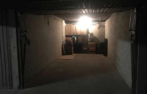 Box Garage à 5 min de la Gare, à 5 min du centre ville et à 1h30 de l'aéroport de Genève par le CEVA