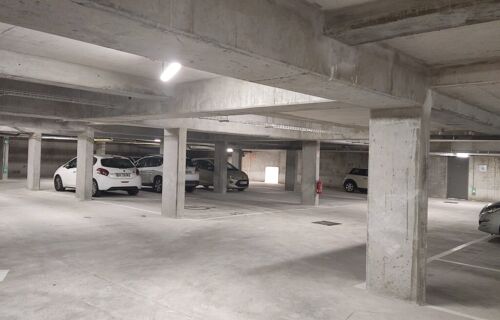 Place de parking en sous-sol