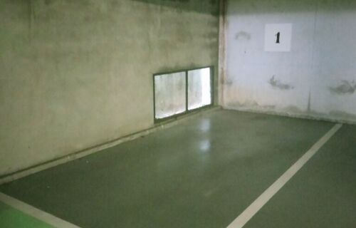 Parking souterrain et surveillé, près de la gare de Cergy préfecture