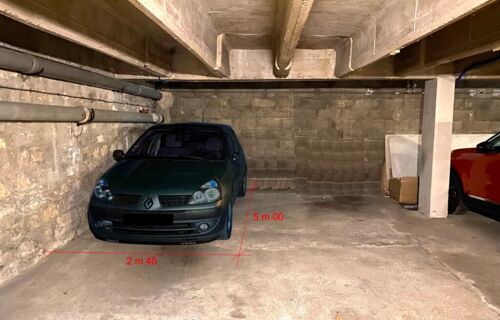 Loue place de stationnement dans parking