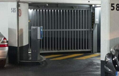 Parking - Place Victor Hugo