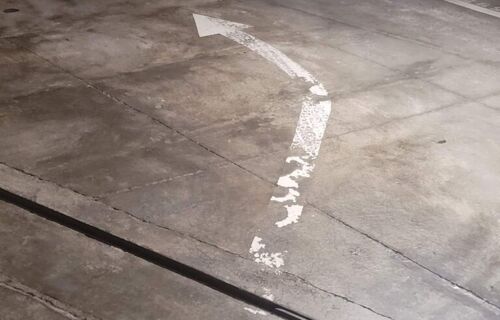 Parking sécurisé, emplacement stratégique