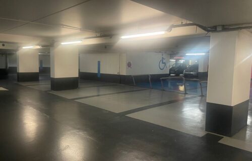 Parking au coeur de Bercy Village  Paris 12e