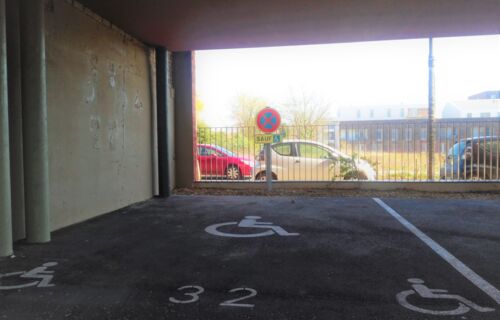Location parking couvert et sécurisé rue Victor Schoelcher (proche euratechnologie) à Lille (59)