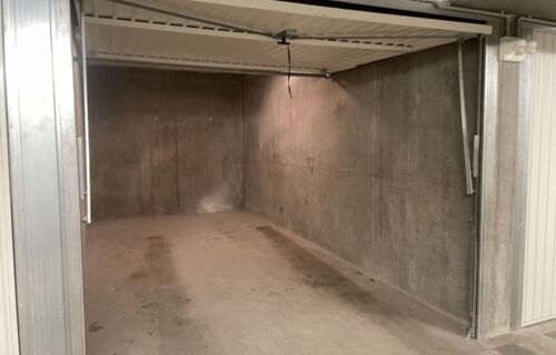 Box fermé dans garage sous terrain proche Part Dieu