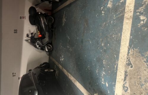 Parking 75020