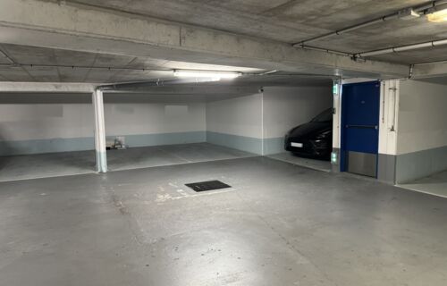 Grande place hypercentre Puteaux - immeuble récent et vidéosurveillance