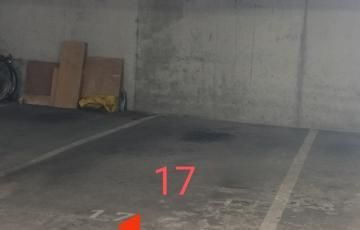 Place de parking en souterrain sécurisé.