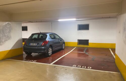 Location GRANDE place parking souterrain surveillé 24h/24
