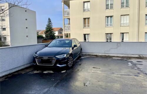 Parking sécurisé proche stade Chaban, hôpital et centre ville