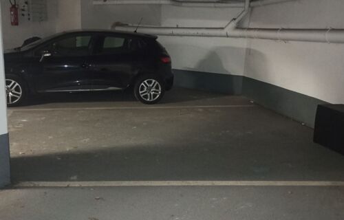 Place de parking - RER D Alfortville