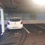 Parking  fermé couvert  loué à l'année